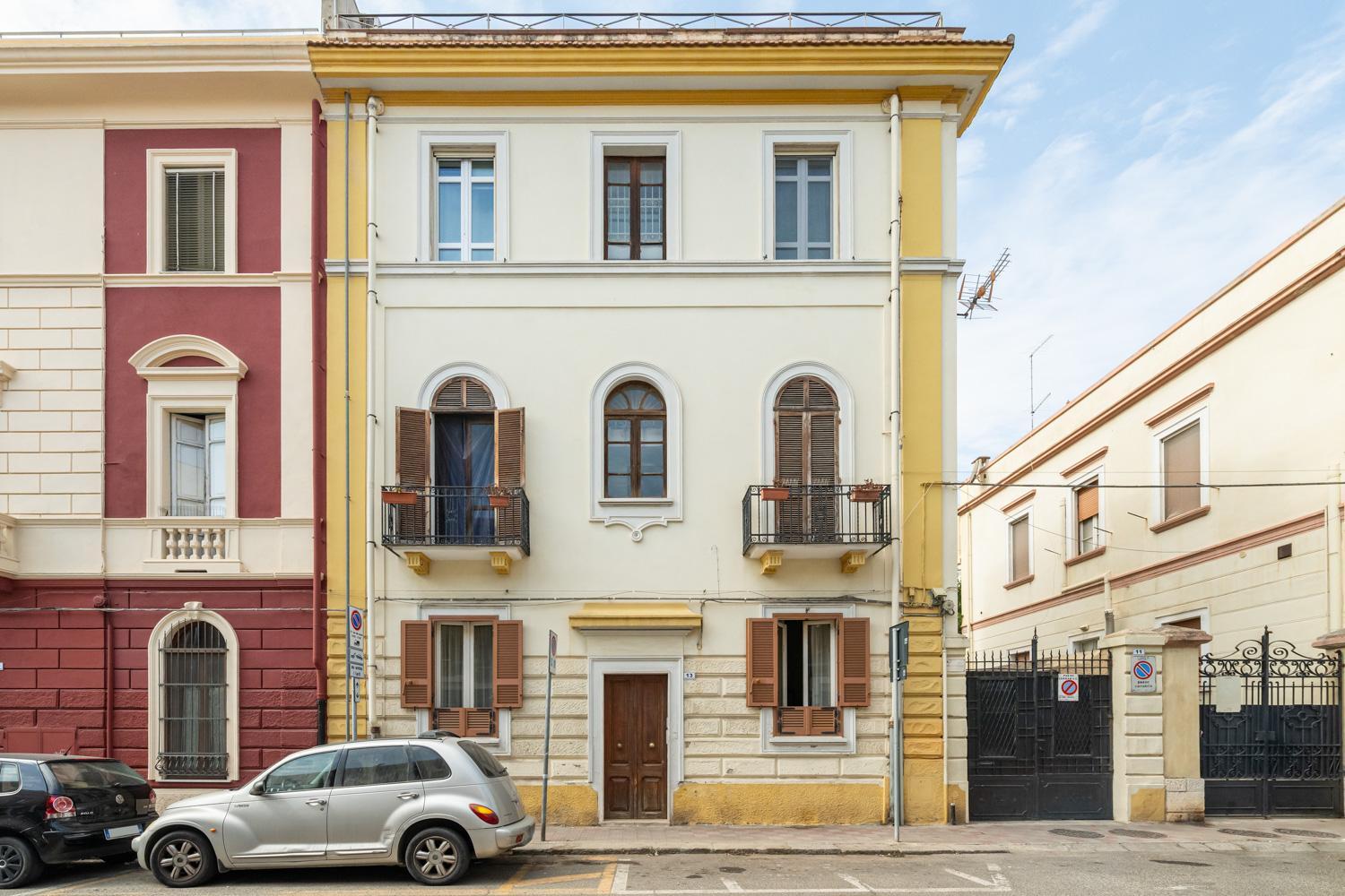 Апартаменты Greta House San Benedetto Кальяри Экстерьер фото